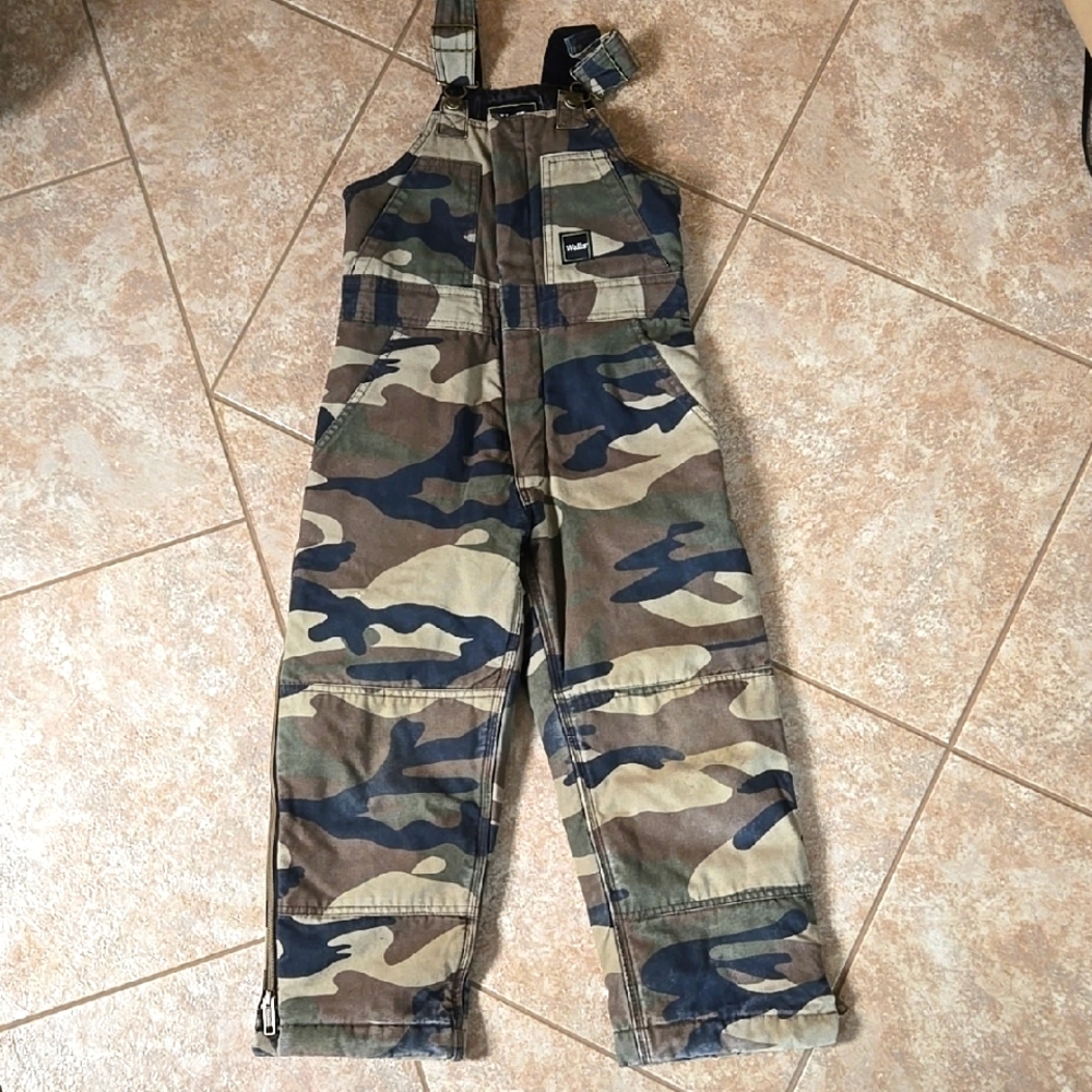 Carhartt Kids Camo Overalls 8/10 medium unisex insulated